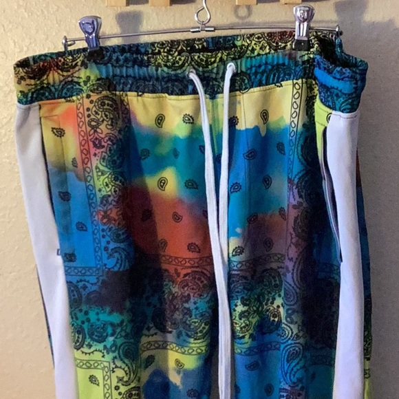 Like new Rebel Minds Men paisley tie dye track pants with elastic waist and draw - Picture 2 of 6